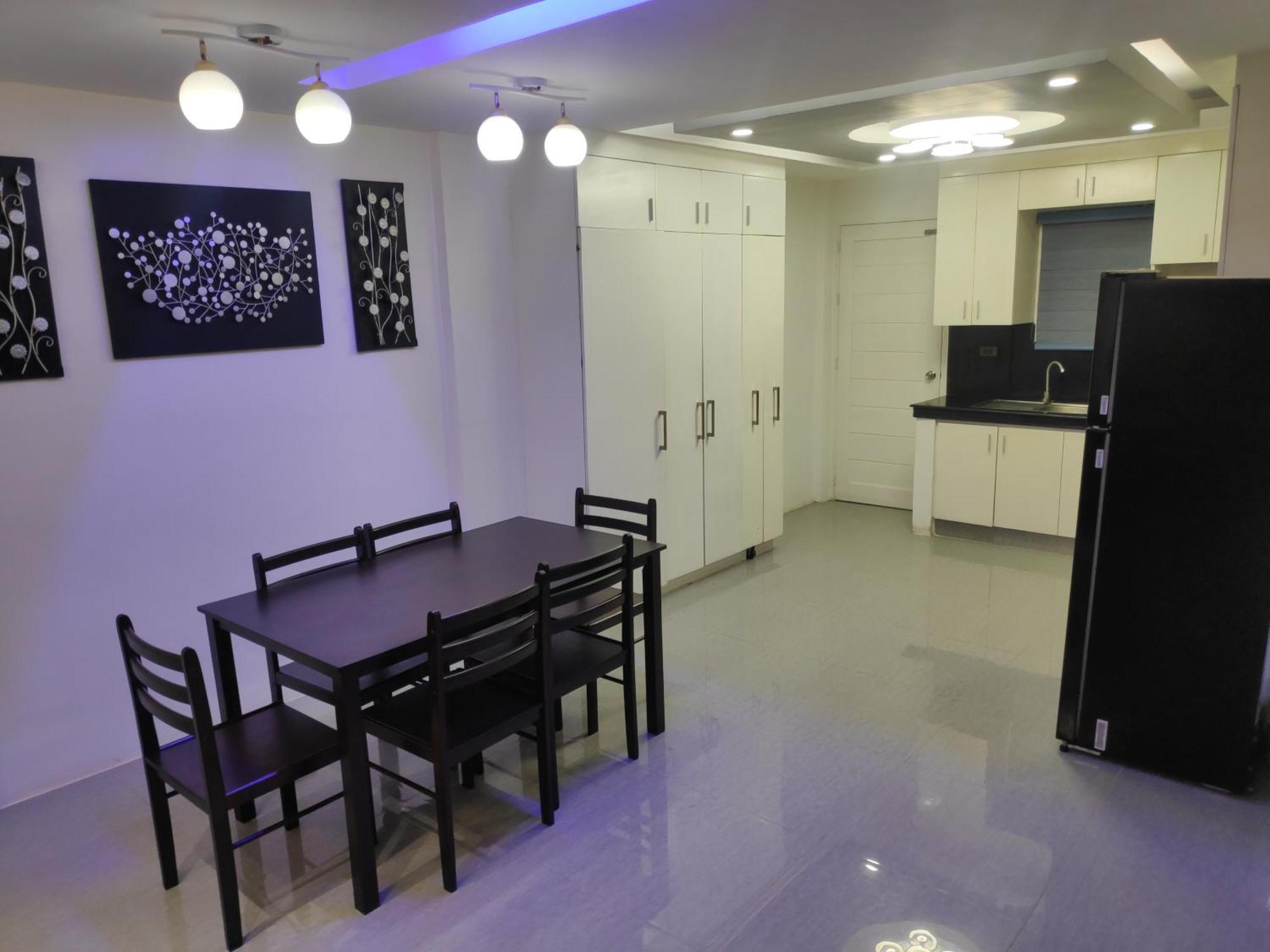 Tagaytay Staycation By Naya And Darla W Free Swimming Pool, Wifi & Netflix Tagaytay City Exteriör bild