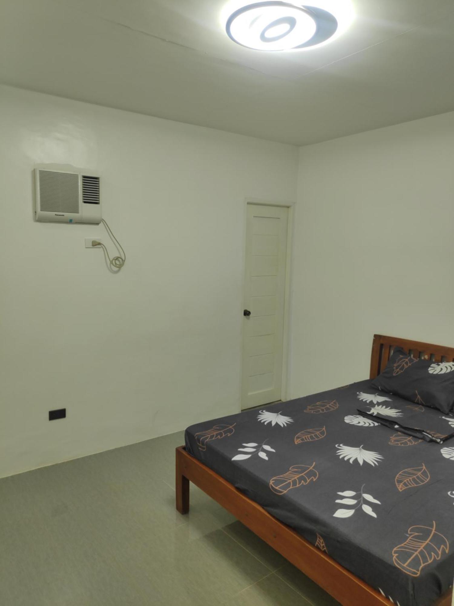 Tagaytay Staycation By Naya And Darla W Free Swimming Pool, Wifi & Netflix Tagaytay City Exteriör bild