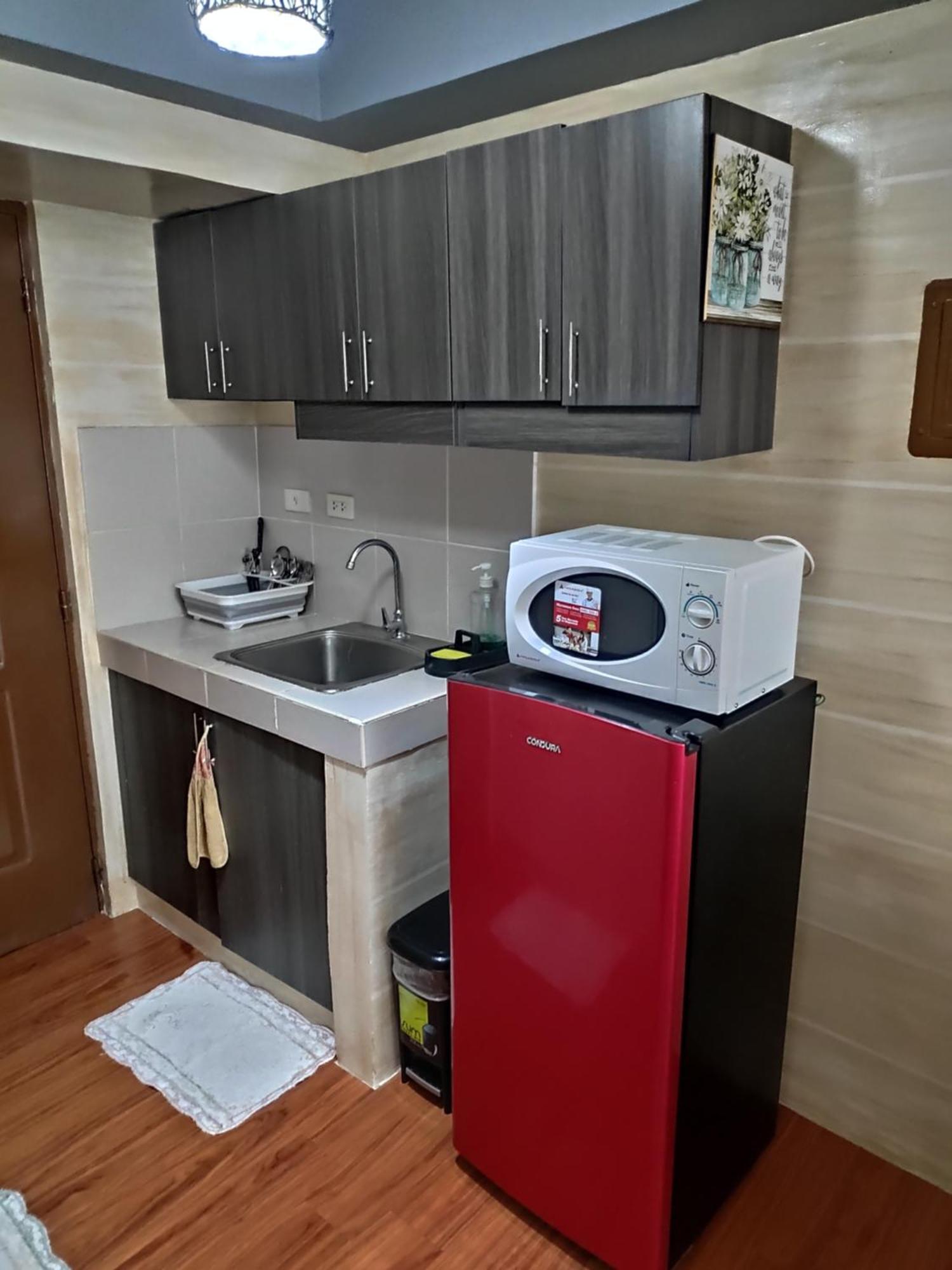 Tagaytay Staycation By Naya And Darla W Free Swimming Pool, Wifi & Netflix Tagaytay City Exteriör bild