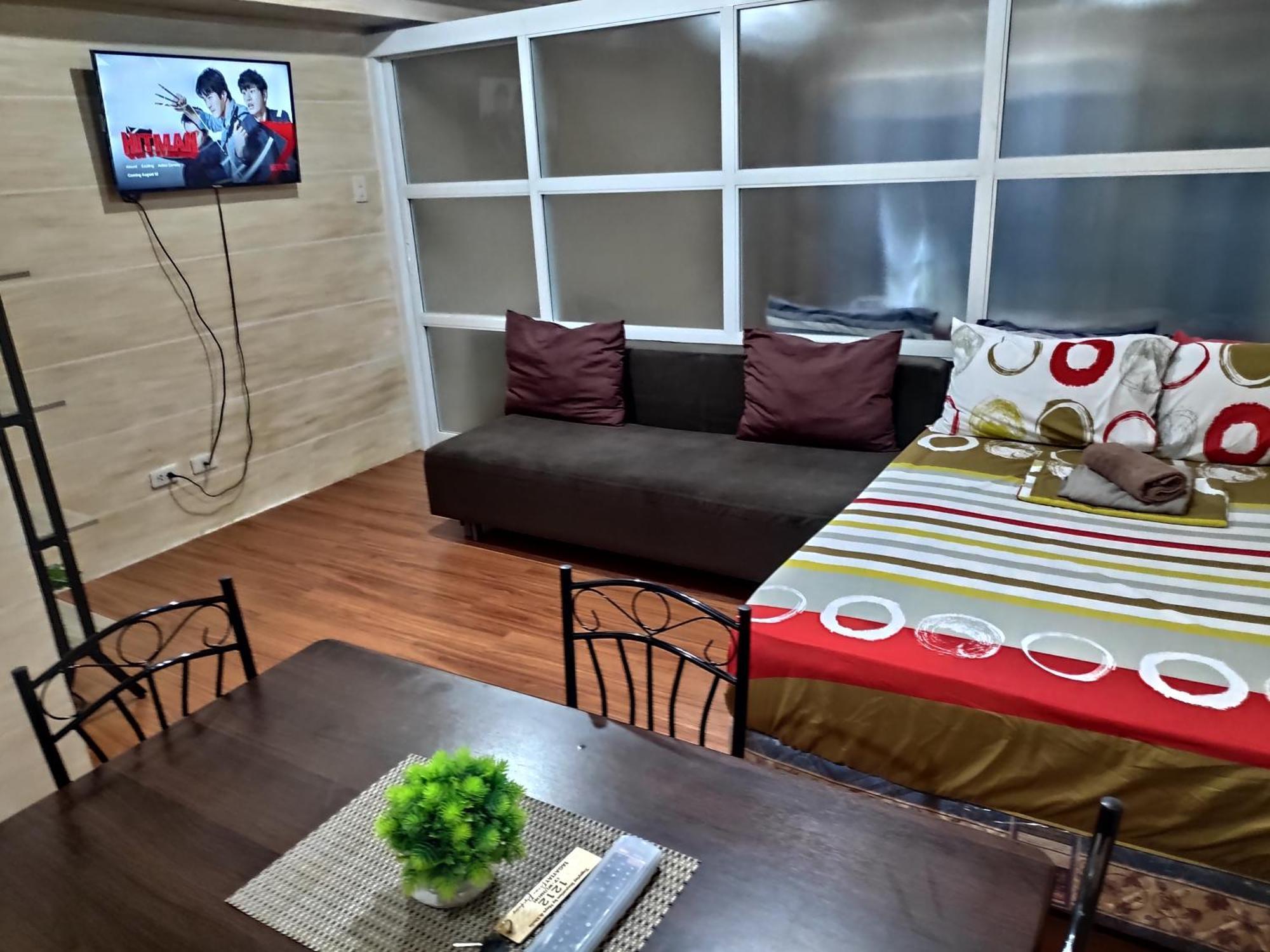 Tagaytay Staycation By Naya And Darla W Free Swimming Pool, Wifi & Netflix Tagaytay City Exteriör bild