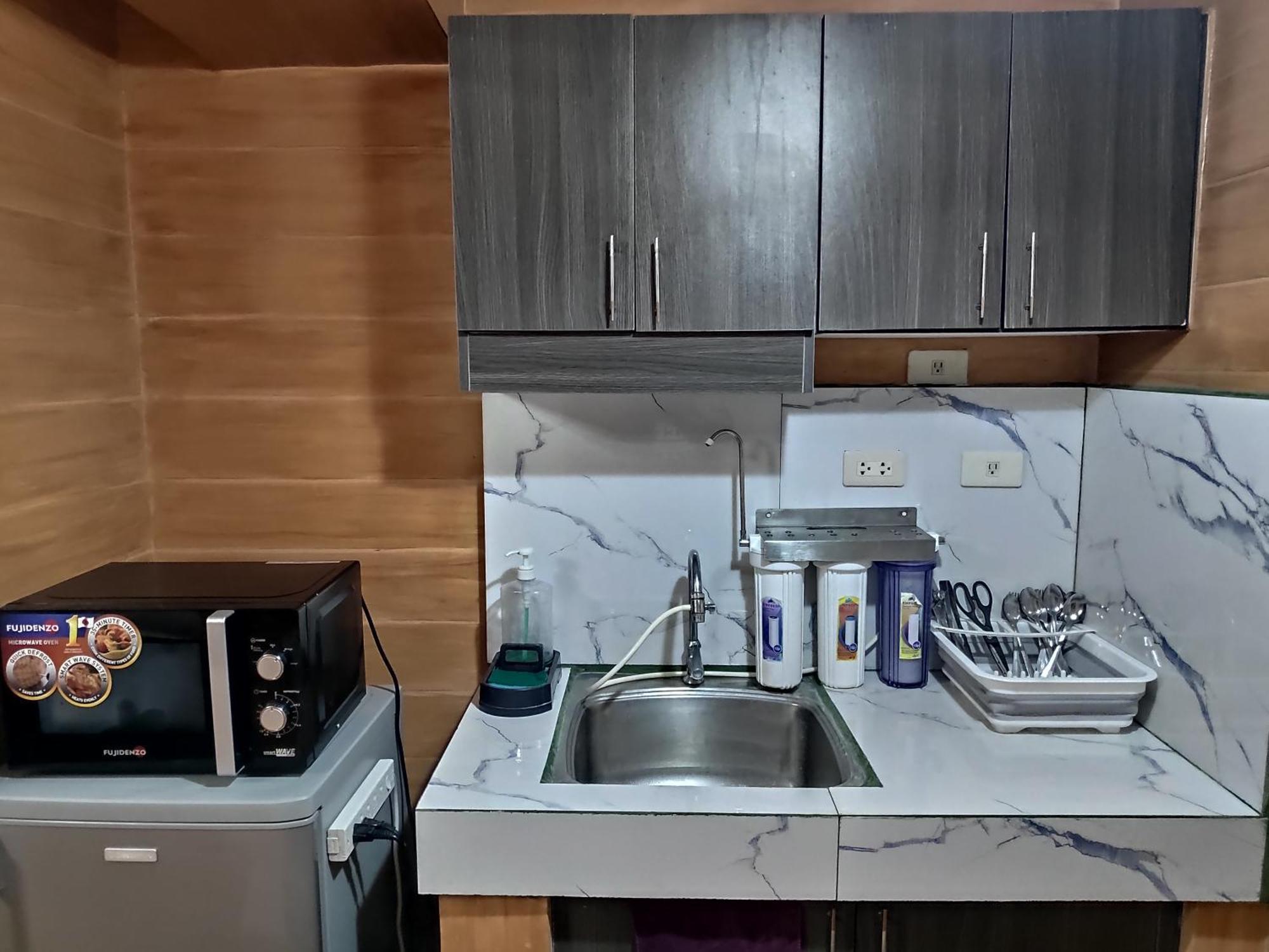 Tagaytay Staycation By Naya And Darla W Free Swimming Pool, Wifi & Netflix Tagaytay City Exteriör bild