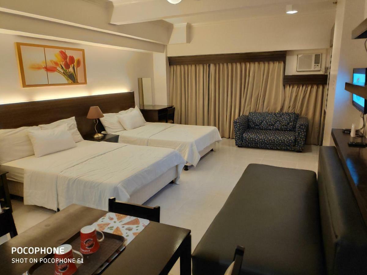 Tagaytay Staycation By Naya And Darla W Free Swimming Pool, Wifi & Netflix Tagaytay City Exteriör bild